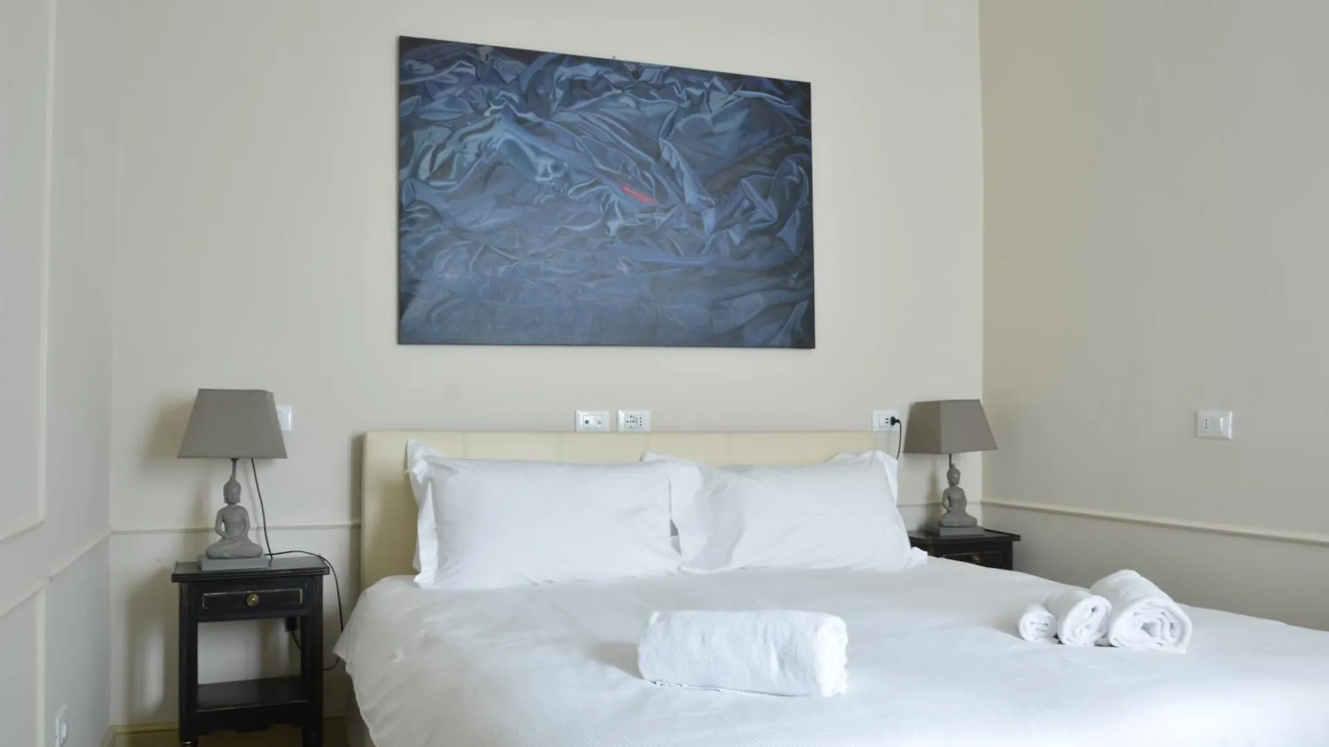 Appartamento Via Monti, Cadorna Station, Historic Center Sforzesco Castle Milano Italia