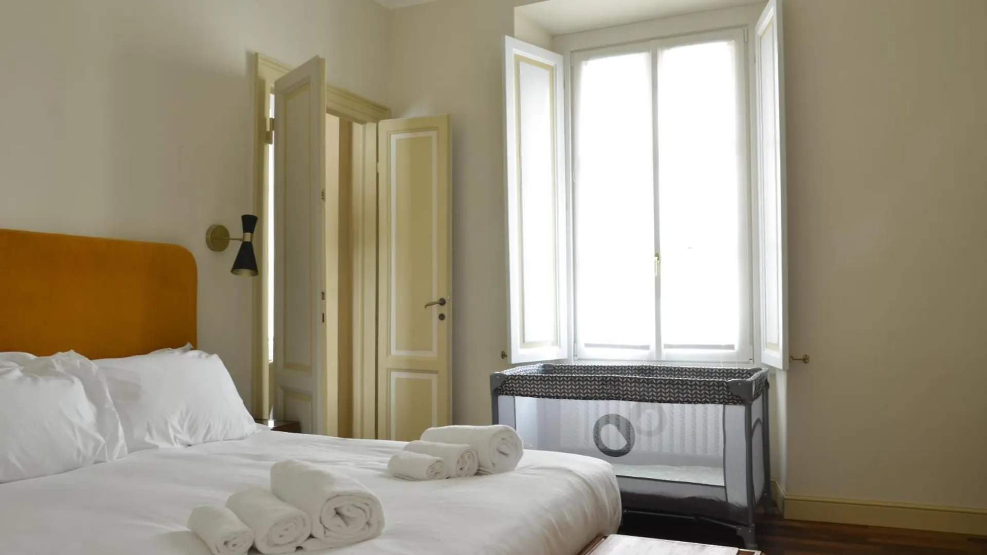 Via Monti, Cadorna Station, Historic Center Sforzesco Castle Appartement Milaan